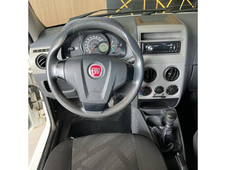 FIAT - PALIO - 2014/2015 - Branca - R$ 33.900,00