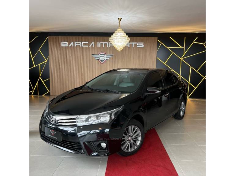 TOYOTA - COROLLA - 2015/2016 - Preta - R$ 83.900,00