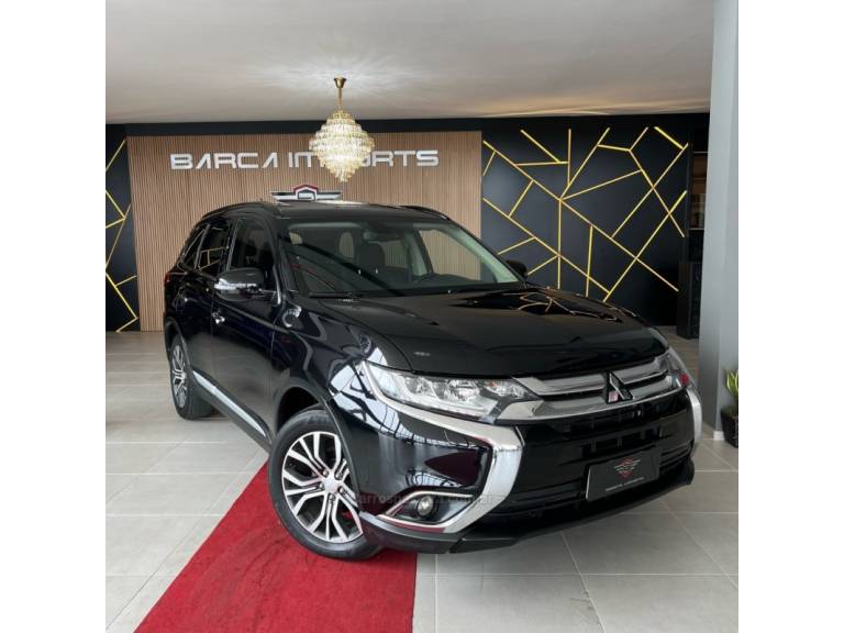 MITSUBISHI - OUTLANDER - 2016/2016 - Preta - R$ 122.900,00