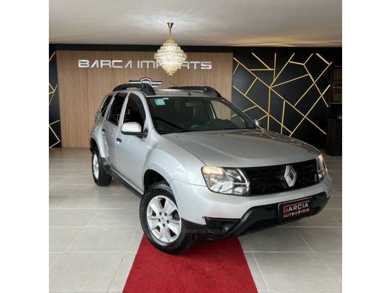 RENAULT - DUSTER - 2016/2017 - Prata - R$ 69.900,00