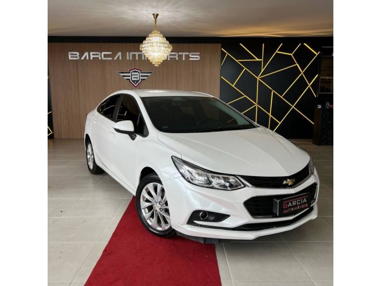 CHEVROLET - CRUZE - 2017/2018 - Branca - R$ 89.900,00